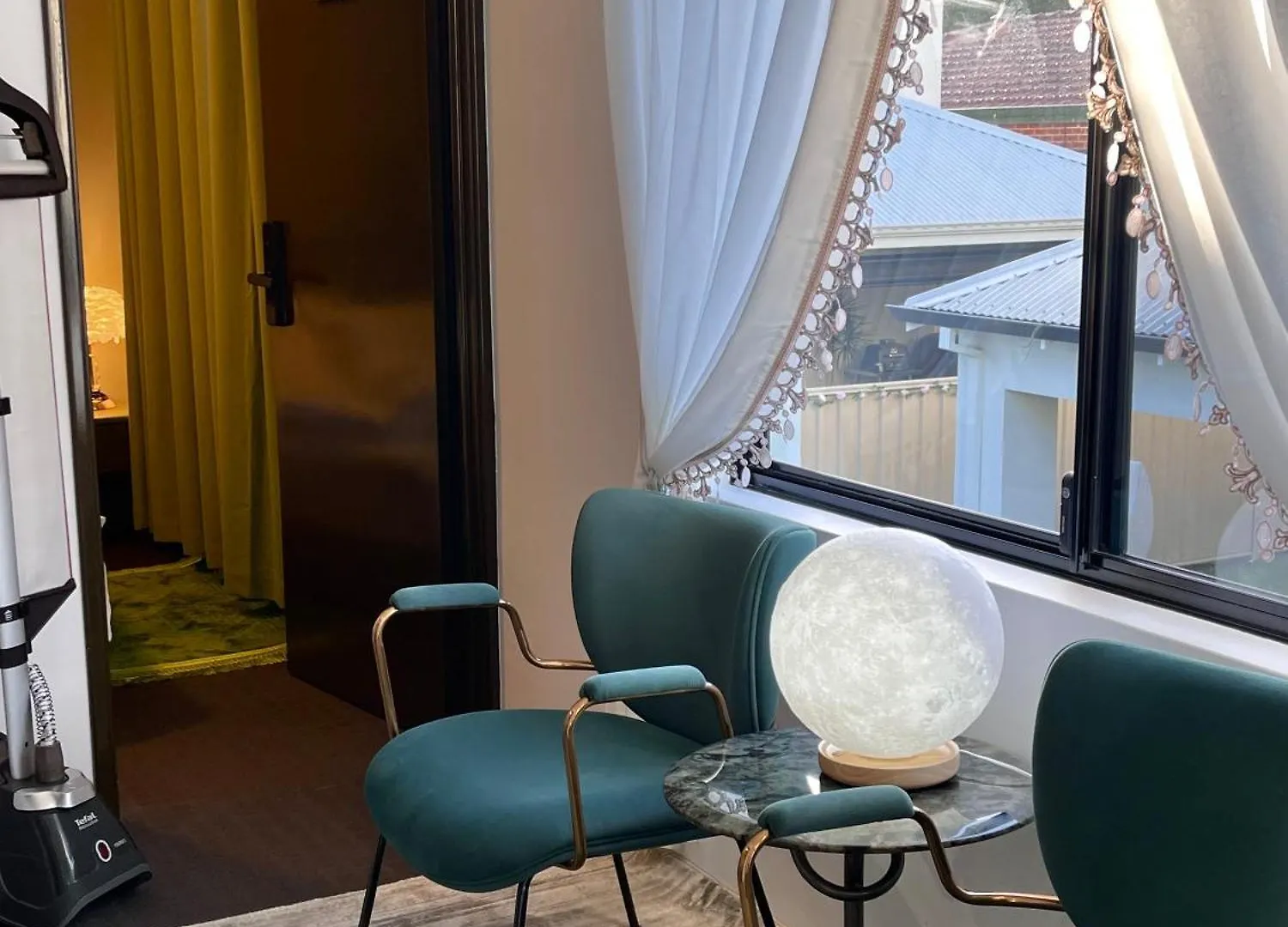 Equitice Spring Moonlight Villa Perth